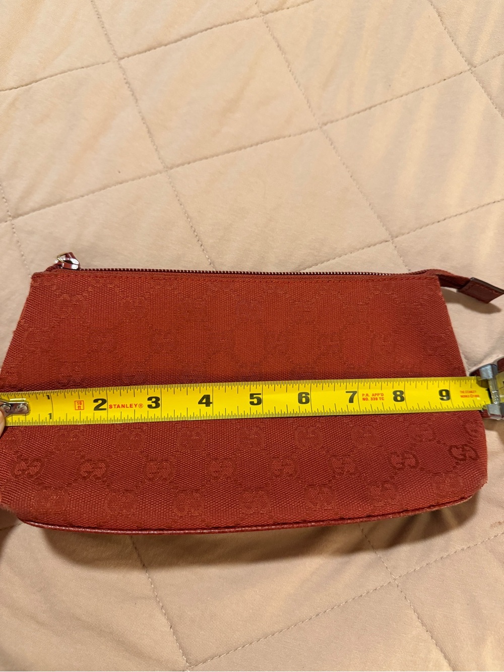 Gucci GG Red Monogram pouch / makeup bag - Picture 7 of 9